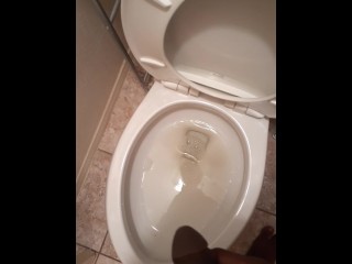 amateur GUY PISSING in the toilet man pee