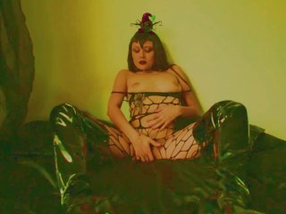 Gothic masturbation with a little bit of a natural spider tickling