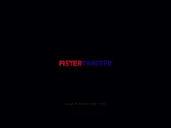 Fist Fuck Fun For Vanessa Decker - Screenshot 2 of 16 - Fisting