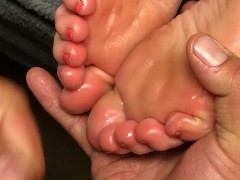Close Up Foot Fuck. Toes Grip Cock. Cumshot on Feet For Willing Mommy