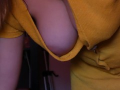 Mi  grandes tetas naturales sin sujetador - Screenshot 10 of 16 - Nip Slip