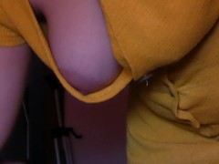 Mi  grandes tetas naturales sin sujetador - Screenshot 7 of 16 - Caught