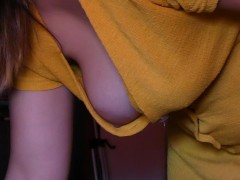 Mi  grandes tetas naturales sin sujetador - Screenshot 9 of 16 - Downblouse
