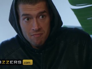 Brazzers - Thicc ass Lela Sta gets filled up by big dick