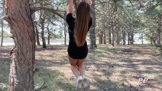 拥有华丽赃物的女孩同意在新鲜空气中进行