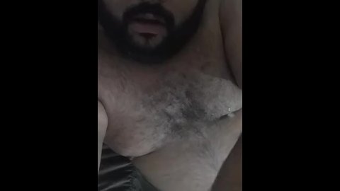 Gordo gostoso gemendo cheio de tesão