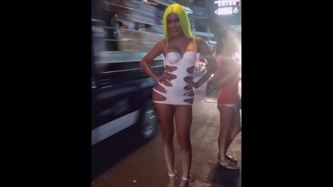 Ladyboys Streetwalkers in Thailand looking for Farang clients