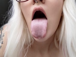 Sexy Upclose Mouth Fetish & Spit Bubbles