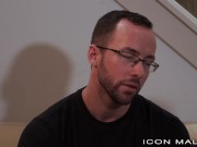Preview 3 of IconMale Sucking On That Straight Dick