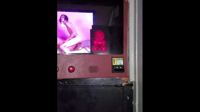 Glory Hole Adventure I went in to Masturbate but Sucked a Strangers Cock