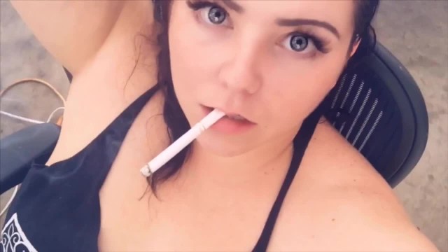 Smoking-Fetish Big-Natural-Tits Big-Boobs Public Outside Eye-Contact Ci