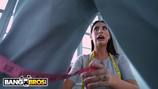 BANGBROS - Грудастая Тейлор Август Эймс, чтобы доставить удовольствие своему клиенту с большим членом
