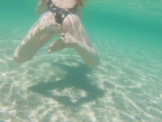 Risky_Busy Public Beach_Underwater Handjob Cumshot Curvy Ginger Redhead
