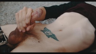 Мастурбирую свой большой член