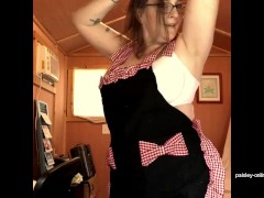 Apron Fun - Screenshot 6 of 16 - Milf