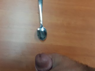 Cum on spoon