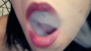 My Lips do tricks