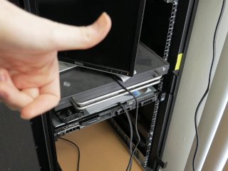 server rack, solo male, apc netshelter, server
