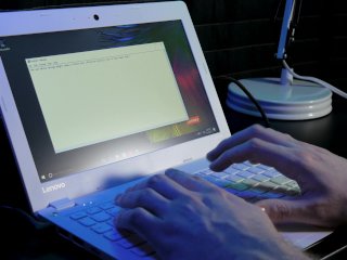 DIRT CHEAP SCHOOL & MEDIA LAPTOP - Lenovo Ideapad 110S Review