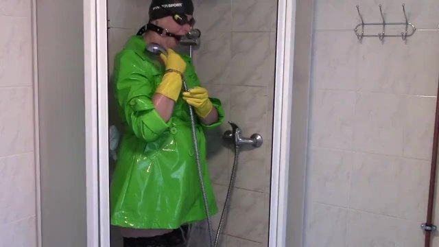 Watch Bondage Video:Rubber princess in the shower