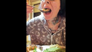 Miss Wagon Vegan Mukbang - Ceno avec 5 hamburgers de brocolis et de légumes