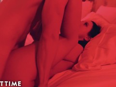 ADULT TIME's Perspective - Angela White Cheating on Seth Gamble - Screenshot 5 of 16 - Huge Tits