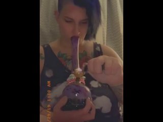 Big Boob Bong Rips