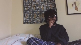 Курение, вызывающее депрессию, чертовски меня трахает. 