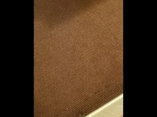 Spraying my piss far