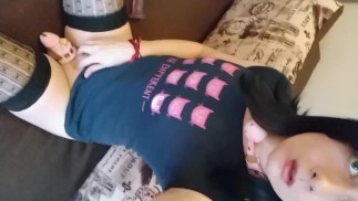 SÜSSE SISSY-FALLE SPERMA IN KEUSCHHEIT ESSEN (FOXYQ SCHLAMPE)