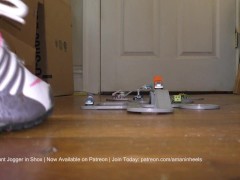 amaninheels | Giant Crossdresser | Giant Jogger in Shox (teaser)