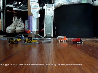 amaninheels  Giant Crossdresser  Giant Jogger in Shox (teaser)