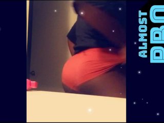 Having some fun shakkng my ass ( Slow Motion )