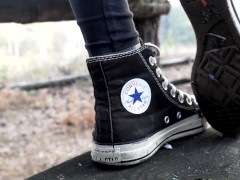 Old Converse Crush Tiny Man - Screenshot 7 of 16 - Giantess Crush