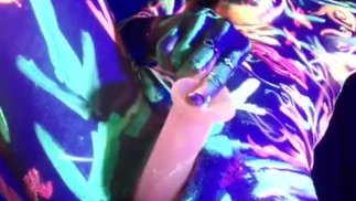 Немного веселья со светящейся краской 