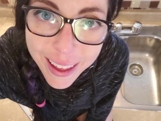 Having a Pee in my Kitchen Sink