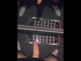 ГРУБО пытаюсь сделать мой ЧЛЕН ТВЕРДЫМ после того, как КОНЧИЛ 2 раза в ТРЕНАЖЕРНОМ ЗАЛЕ