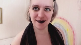 Goth Girlfriend Is Open To Having Sex