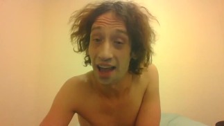 Топлесс Трансгёрл Трогает Её Глаза