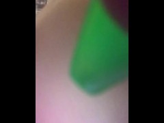 Thick white girl makes herself cream