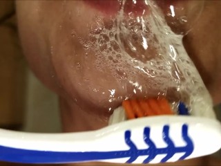 Extreme gagging, mouth and spit fetish - Short version