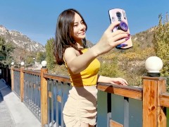 HOT spring or HOT me? BIG TITS PLAY IN water SIDEBOOB NIPSLIP BRALESS