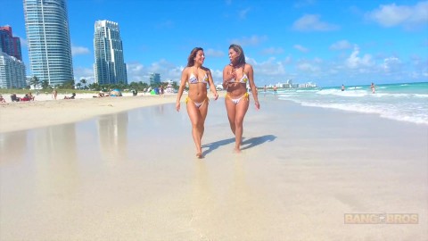 Wife Topless South Beach Girls Trip - Miami Beach Porn Videos | Pornhub.com