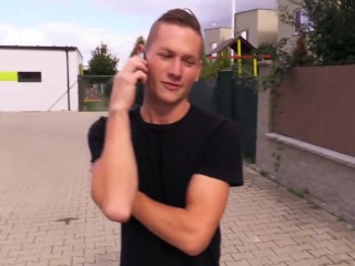 CZECH HUNTER 477 - Jovencito Guapo Recibe Una Polla Gorda Justo En Su Culo