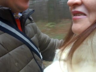 милфы гуляют в осеннем лесу, красивый минет, сперма в рот