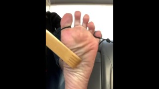 Dedo do pé amarrado auto cócegas 