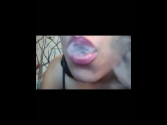 Smoking Queens Lips
