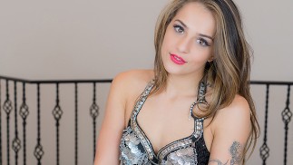 VR BANGERS Сексуальная латиноамериканская танцовщица живота Красотка Возьми Большой Член И Полюби Его