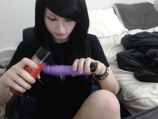 Cute Emo Trap Struggles With First Time Dildo