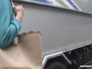 Japanese babe, Tomomi Matsuda gotfingered, uncensored